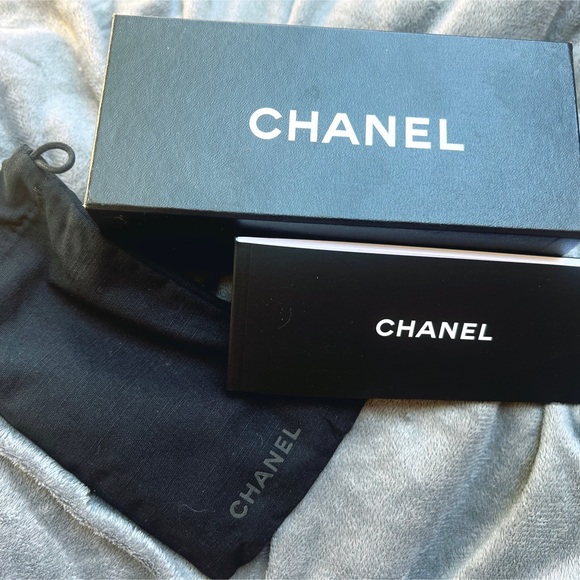 AUTHENTIC Gold frame Chanel sunglasses - Picture 6 of 7